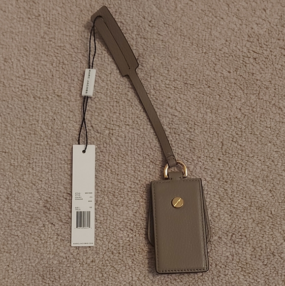Marc Jacobs bag charm/ fob - brand new - Picture 3 of 5